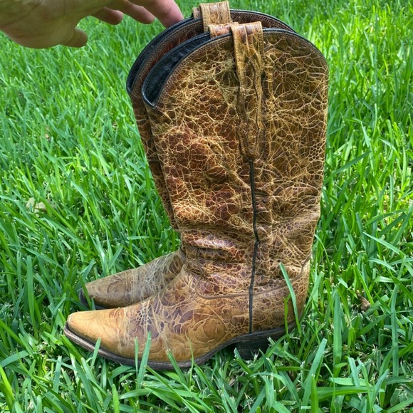 Lucchese Shoes - Lucchese 1883 Womens Autumn Dry Leaf Embossed Leather Snip Toe Cowboy Boots 6.5B